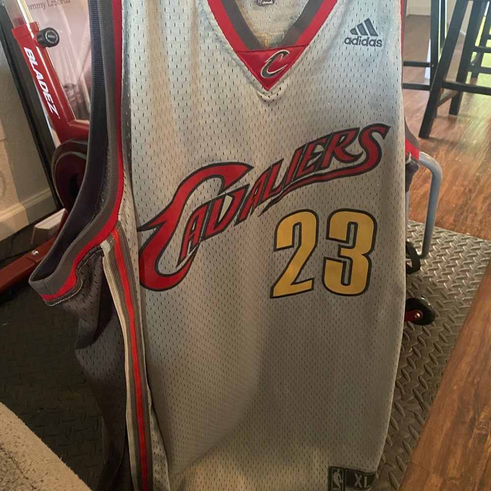 Lebron James Cavaliers Jersey